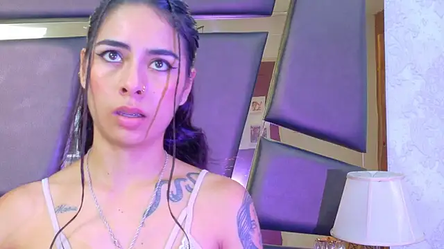 NicoleEsposito's cam snapshot