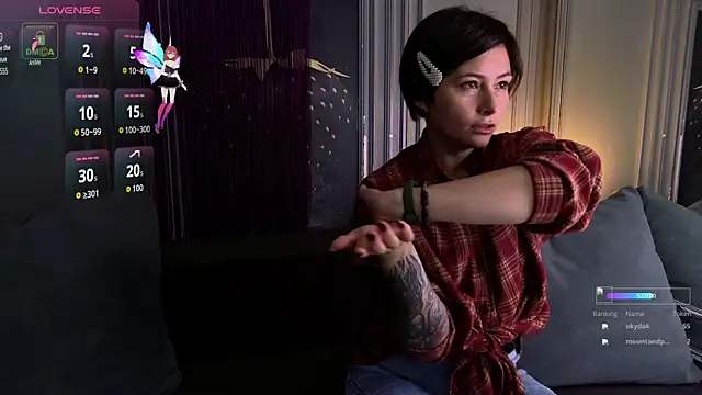 Ishtar_Divine's cam snapshot