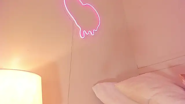 _lucia_18's cam snapshot