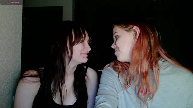 Poppy_sun's cam snapshot