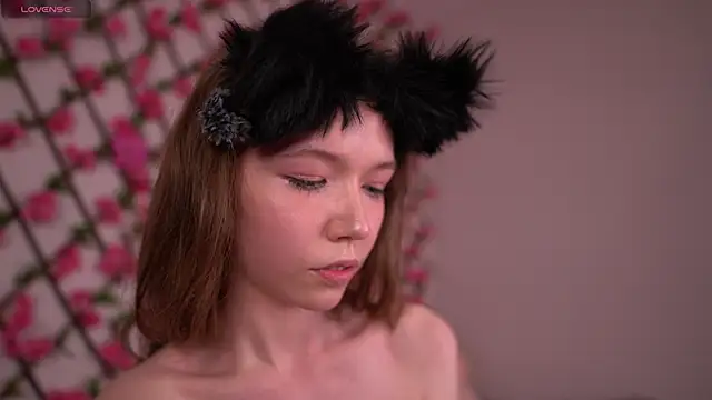 Petite_Polly's cam snapshot