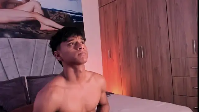 ZYZZ1312 live sex cam