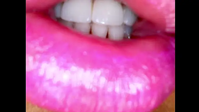 shannon_kinne_'s cam snapshot