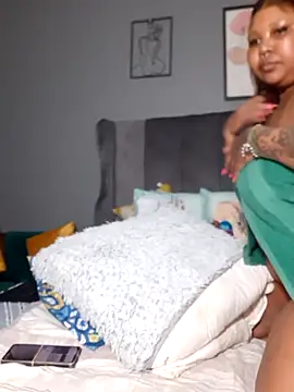 PearlSexxy69's cam snapshot