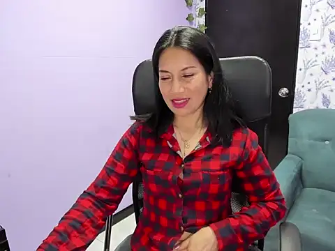 Megan_Collinss_'s cam snapshot