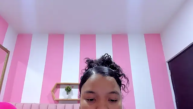 ISABELLA_020's cam snapshot