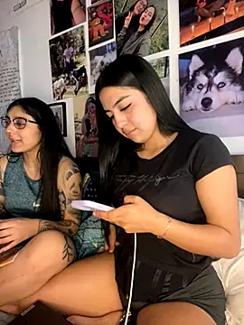 PamelaFtMia's cam snapshot