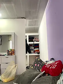 Marianahb-e's cam snapshot