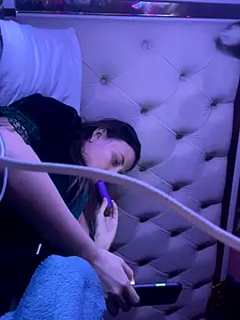 Flossy_Vettie's cam snapshot