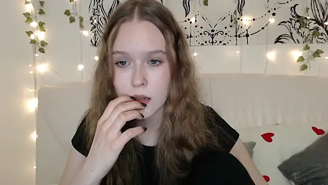 MandyMils's cam snapshot