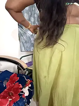 Tamil-hotwife live sex cam