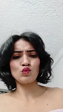 chloehanna's cam snapshot