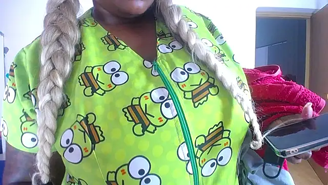 exotic_karmella's cam snapshot