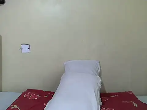 Creamy-Aisha's cam snapshot