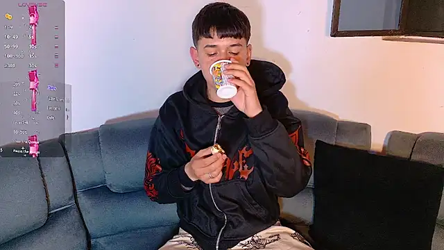 Twink_daren's cam snapshot