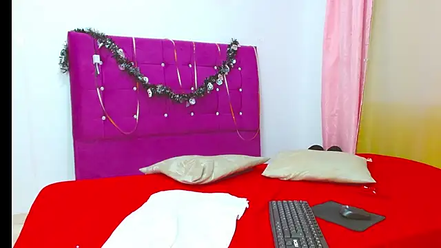 chantalsemenova1's cam snapshot