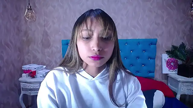 MadelineDoll's cam snapshot