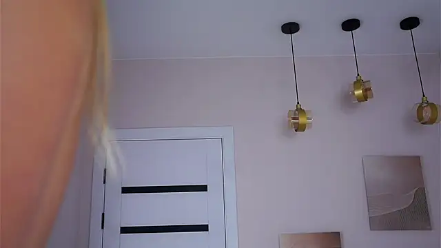 SunnivaCovil's cam snapshot