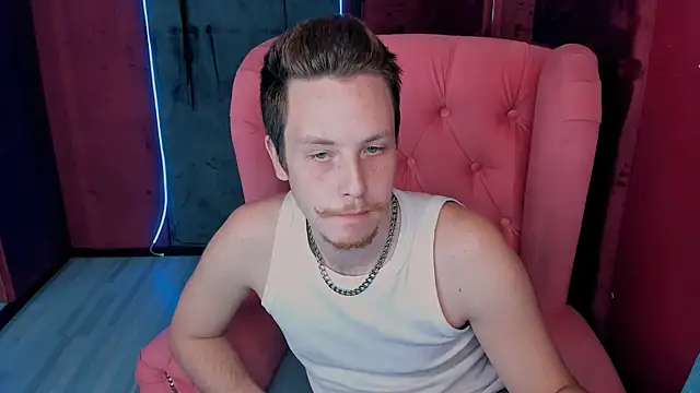 LeoMooree's cam snapshot