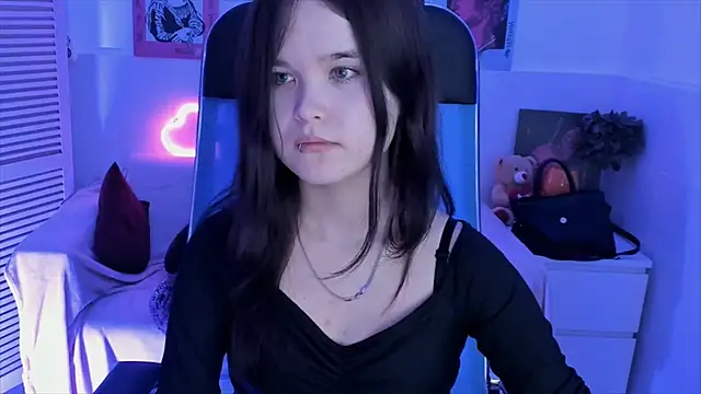 Elainebeness's cam snapshot