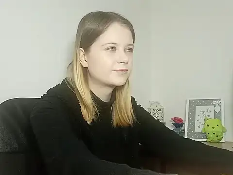 LydiaYoung's cam snapshot