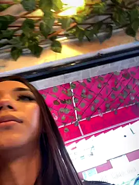 Nikol_Rang__ live sex cam