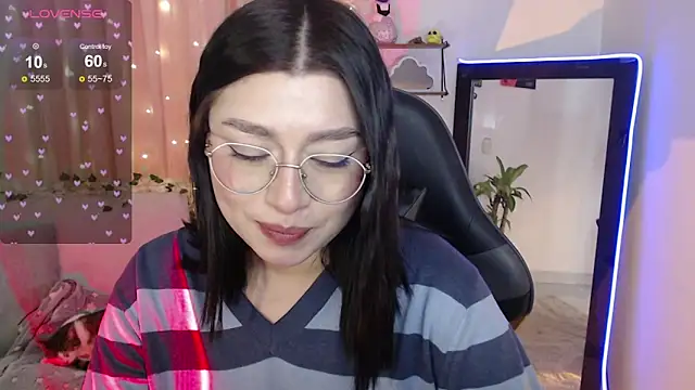 mily_thomson_b_'s cam snapshot