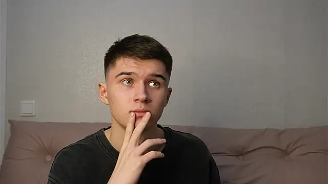 SherlockMax's cam snapshot