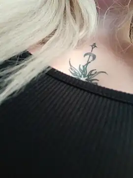 madelaine-'s cam snapshot