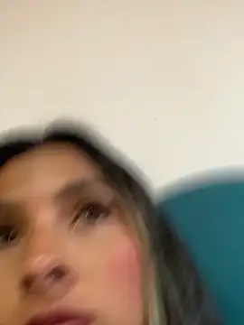 Cami_Leon2's cam snapshot