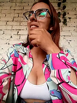 Jade_1-9's cam snapshot