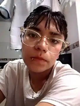 angie_rousse_'s cam snapshot