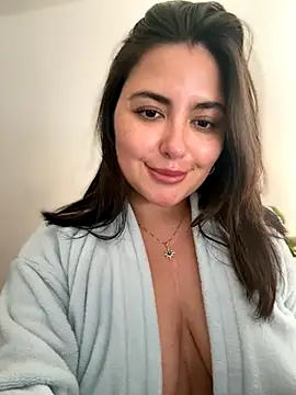 sukhakunis1 live sex cam