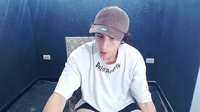 Kerverr_'s cam snapshot