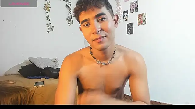 cute_sammy_1's cam snapshot