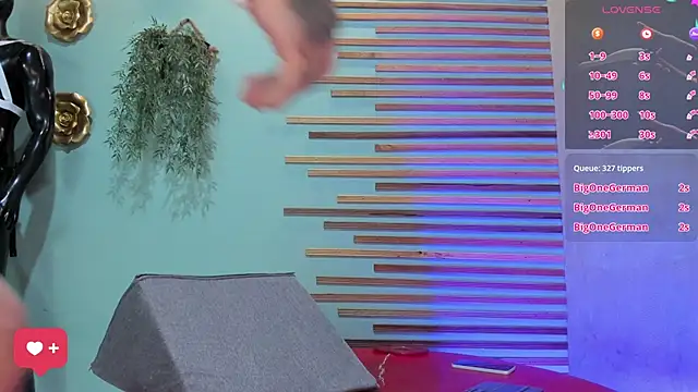 french_sexx's cam snapshot