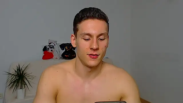 ZeinMiracles's cam snapshot