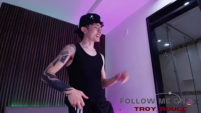 troy_rouge live sex cam