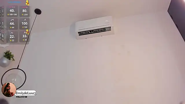 Emely_Deluxe's cam snapshot