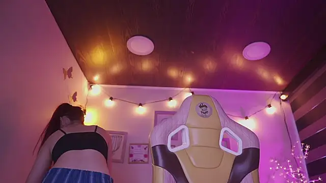 Rebecah_1's cam snapshot