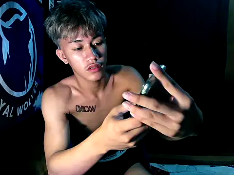 naughtyboyloy_0's cam snapshot