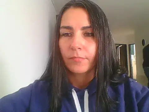 YLITZA's cam snapshot