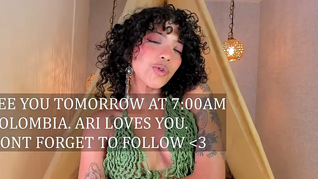 Ariella_Ruiz's cam snapshot