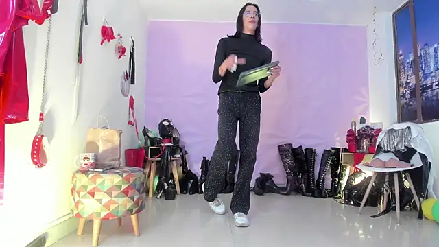 NicolleDiamonds_cg live sex cam