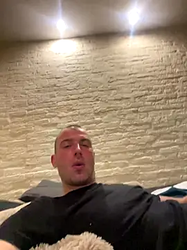 Rotteei1 live sex cam