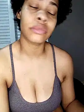 Su_Duarte_1's cam snapshot