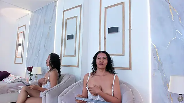 AuraRey's cam snapshot