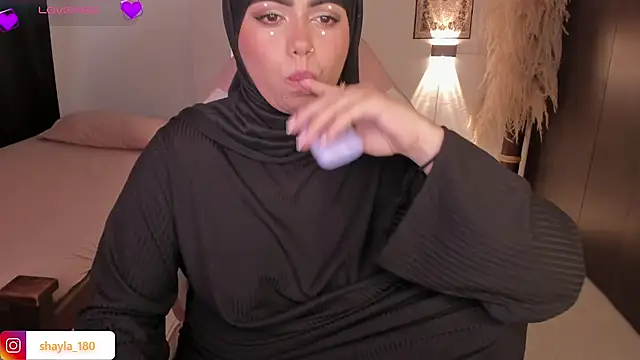 shayla_18's cam snapshot