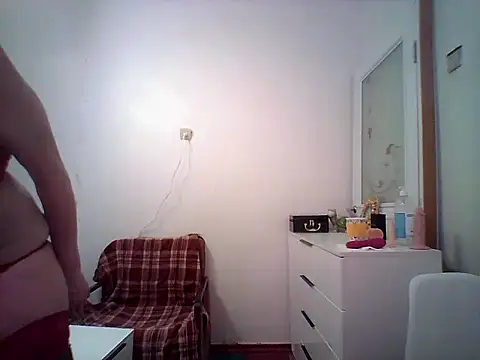 Julia54391 live sex cam