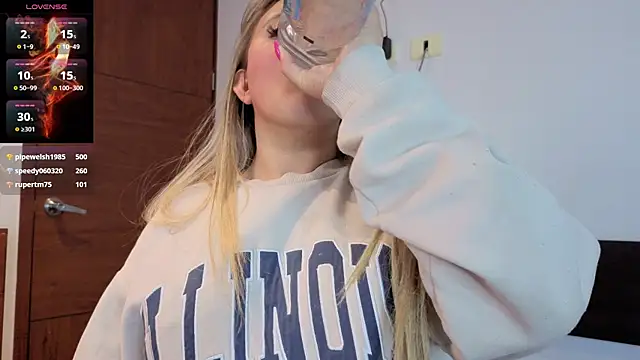 eleecttraa_12's cam snapshot